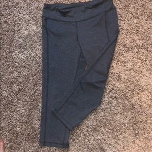 Old navy cropped leggings